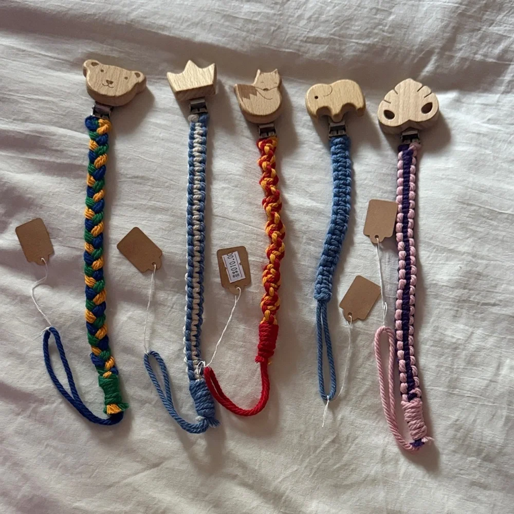 Wooden Animal Pacifier Clips - Multicolor